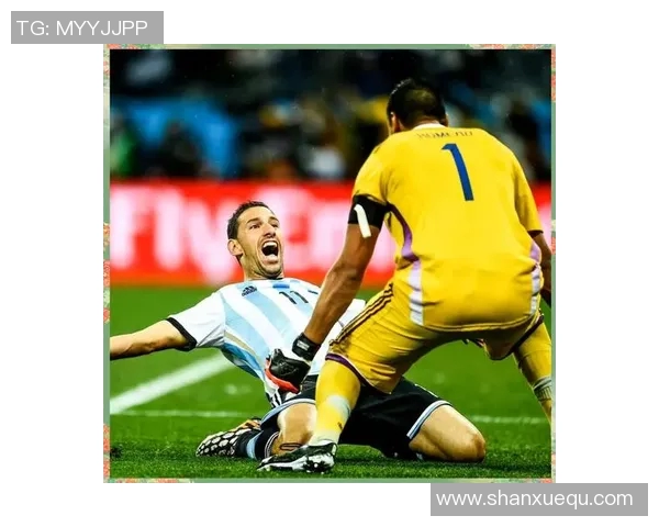 荷兰足球明星的崛起与成就解析：从历史到现状的全面回顾